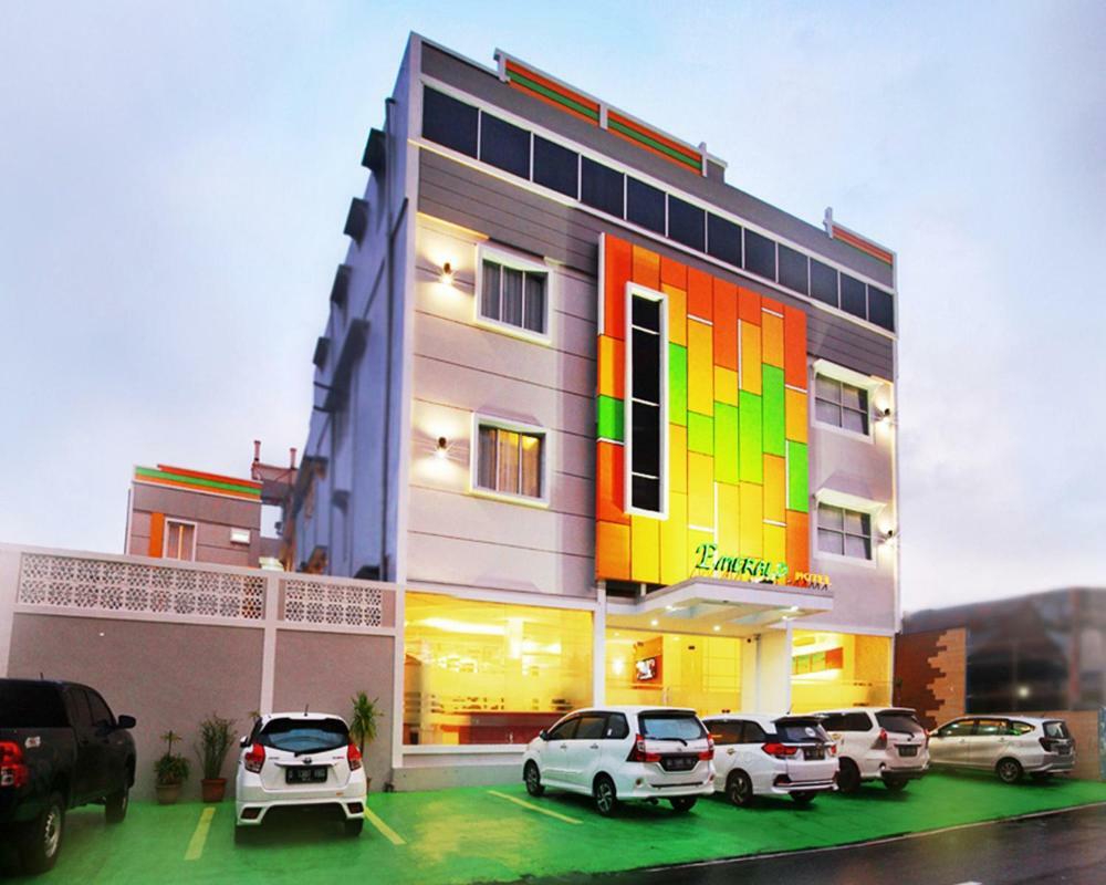 Emerald Hotel Тернате Экстерьер фото